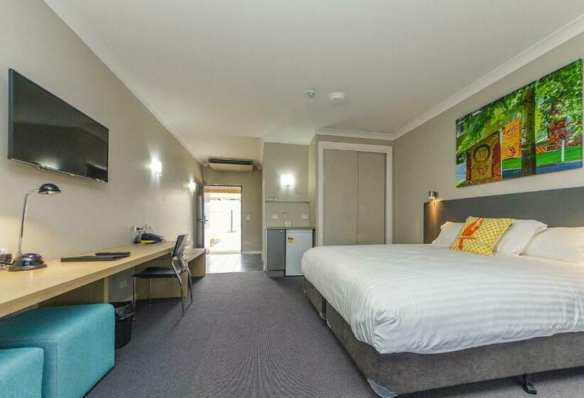 اتاق استاندارد با تخت بزرگ, Club Cowra Motel
