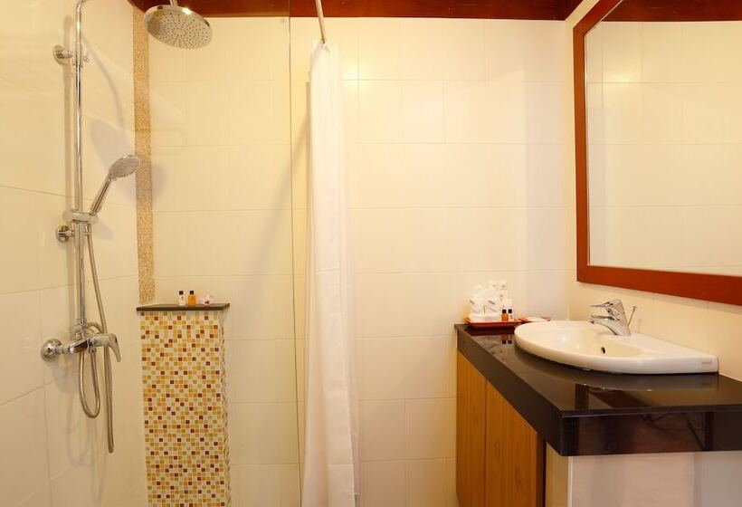 اتاق لوکس با چشم‌انداز دریاچه, Chabana Resort Bang Tao Beach Phuket  Sha Extra Plus
