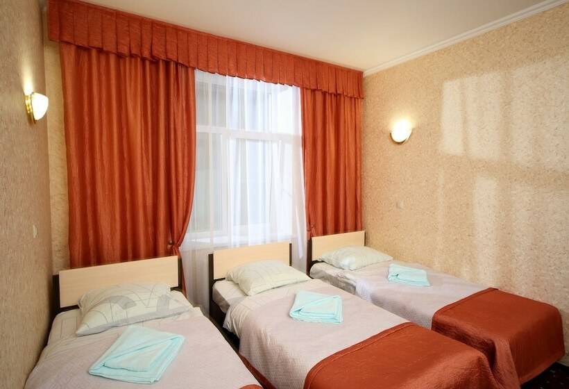 Comfort Triple Room, De`lore Park Hotel Domodedovo