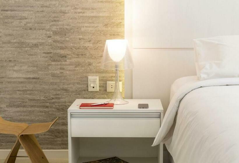 استودیوی سوپریور, Hub Hotel Asuncion