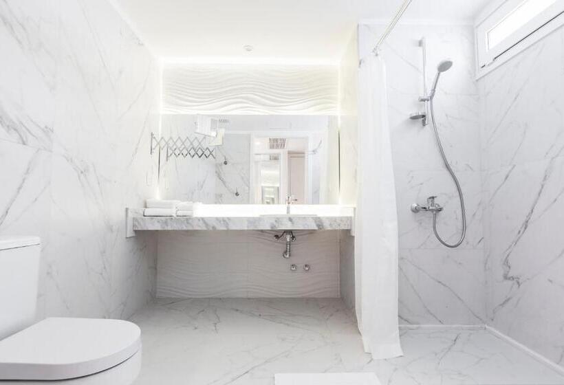استودیوی لوکس, Hub Hotel Asuncion