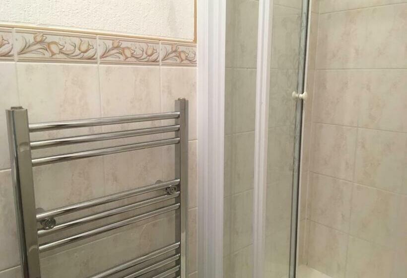 اتاق استاندارد, Grove House Guest House