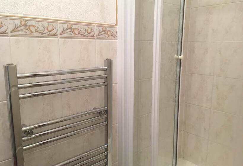 اتاق استاندارد, Grove House Guest House
