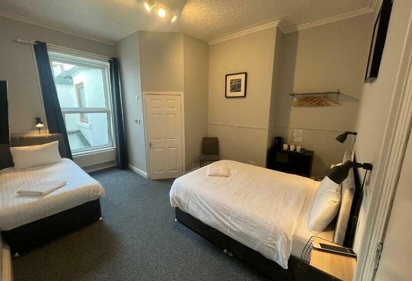 اتاق استاندارد, Lost Guest House Aberdeen