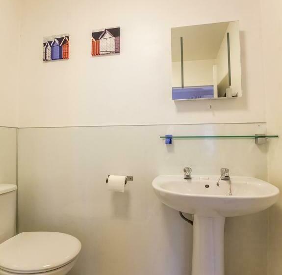 اتاق استاندارد با سرویس بهداشتی مشترک, Lost Guest House Aberdeen