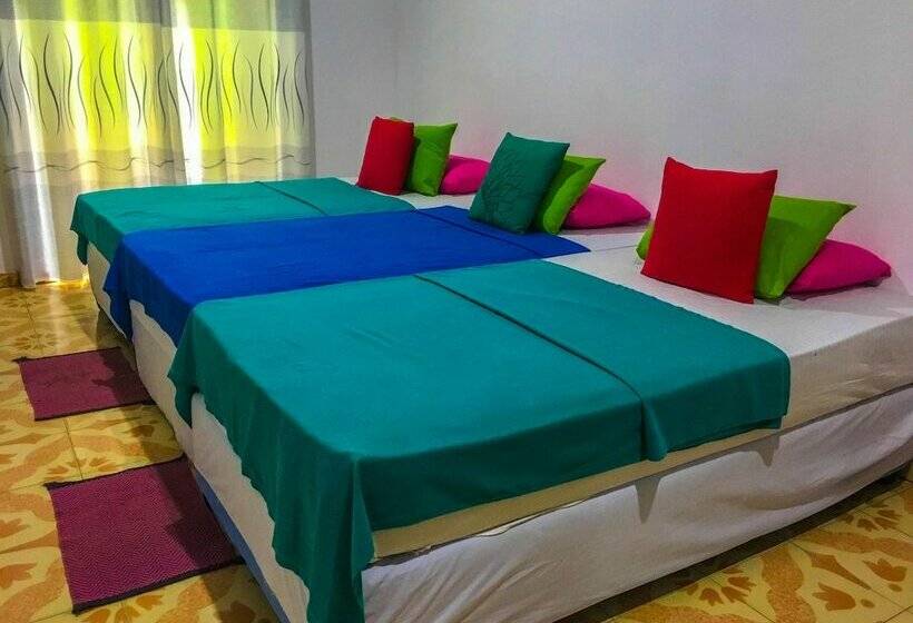 اتاق استاندارد سه نفره, Tishan Holiday Resort