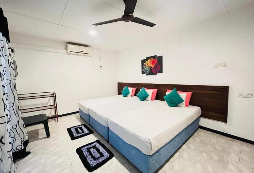 اتاق استاندارد سه نفره, Tishan Holiday Resort