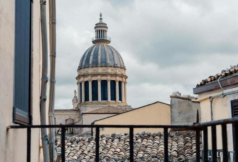 اتاق استاندارد با چشم‌انداز, Giardino Sul Duomo