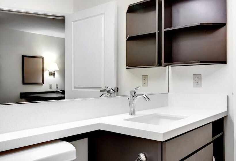 استودیوی استاندارد با تخت دوبل, Candlewood Suites Waco, An Ihg