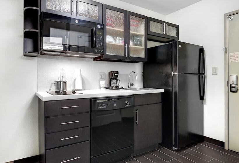 سوئیت برای معلولان, Candlewood Suites Waco, An Ihg