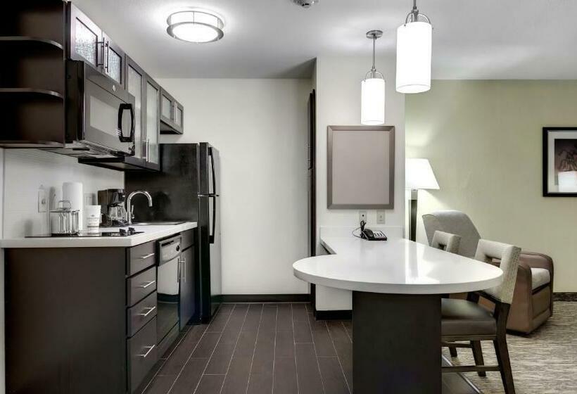 سوئیت با تخت بزرگ, Candlewood Suites Waco, An Ihg