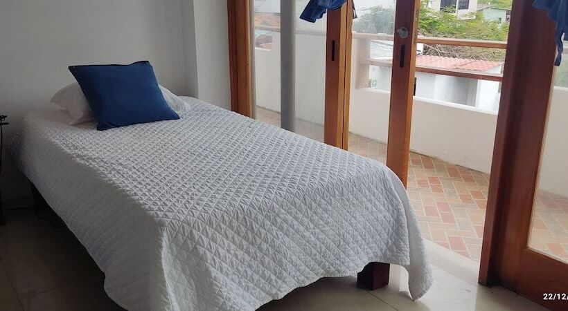اتاق استاندارد یک نفره, Hospedaje Delfin Azul