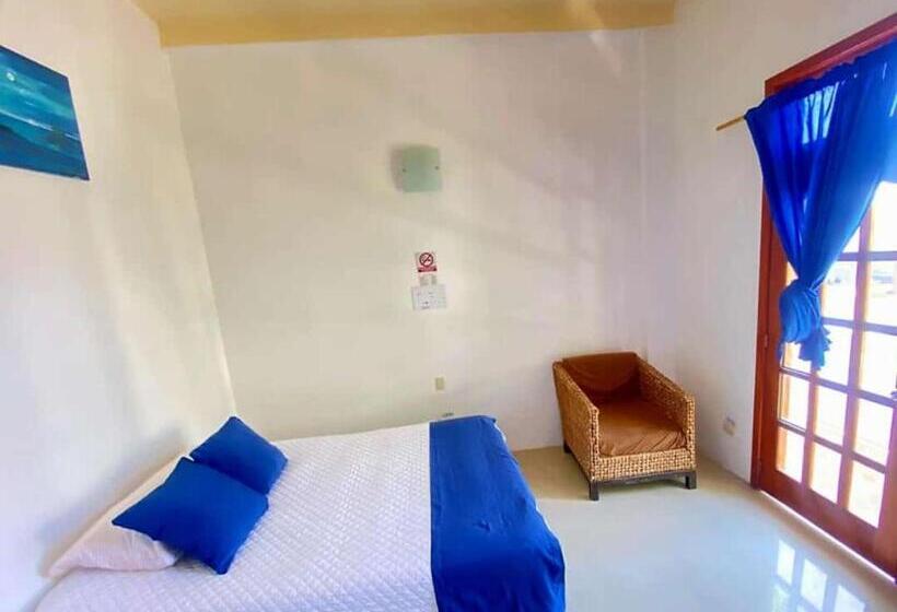 اتاق استاندارد یک نفره, Hospedaje Delfin Azul