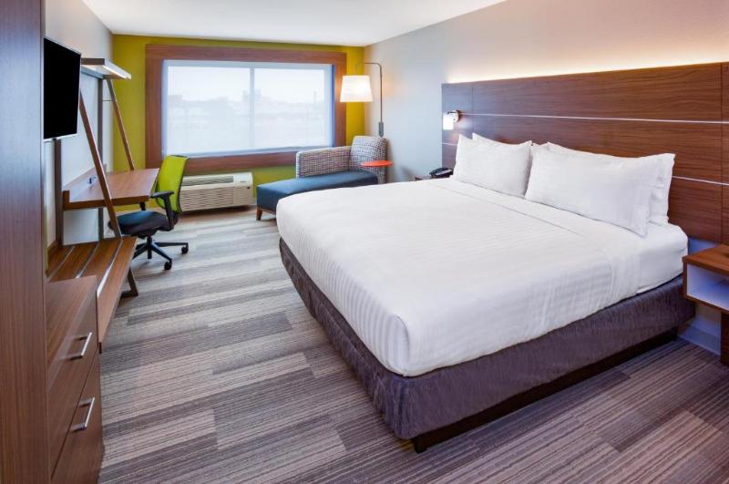 اتاق استاندارد با تخت بزرگ, Holiday Inn Expressdes Moines Downtown