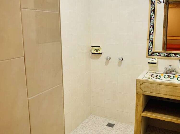اتاق استاندارد سه نفره, La Casa De Mamá
