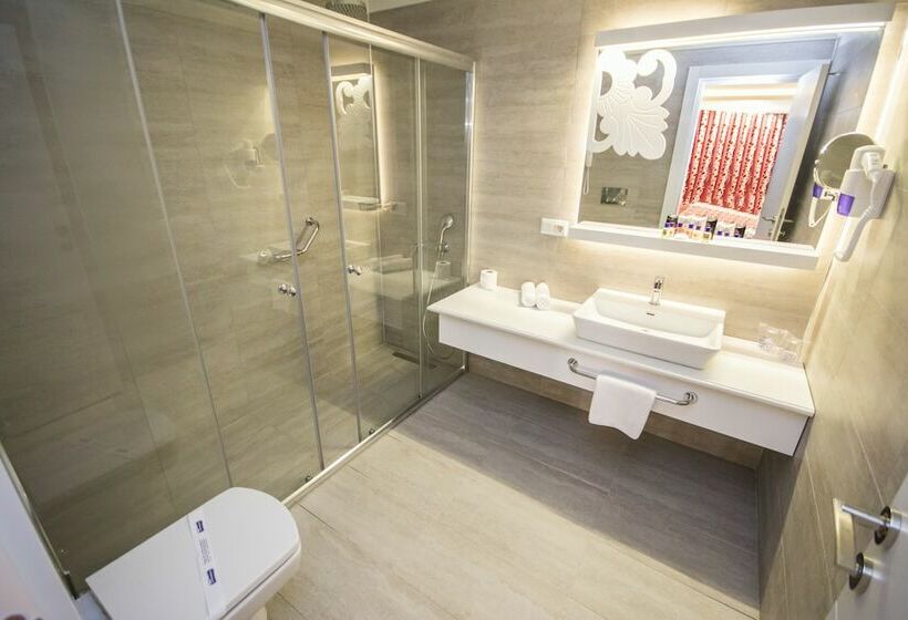 اتاق خانوادگی, Laguna Beach Alya Resort & Spa   All Inclusive