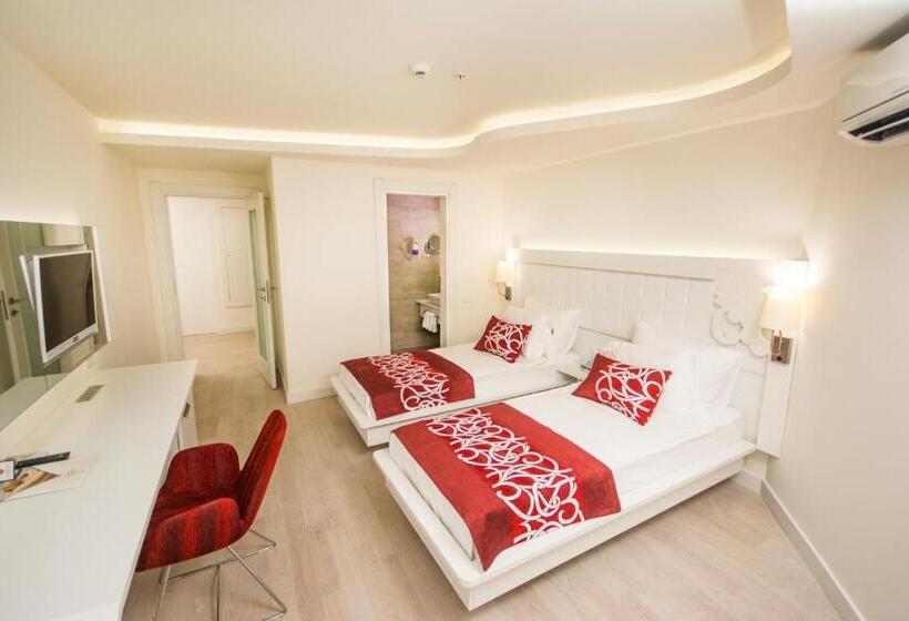 اتاق خانوادگی, Laguna Beach Alya Resort & Spa   All Inclusive