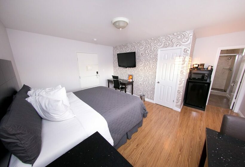 Standard Room Double Bed, Metropolitan Inn & Suites