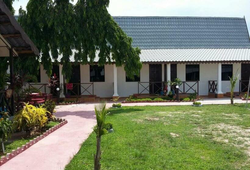 اتاق استاندارد چهار تخته, Rasa Senang Villa  Islam Guest Only