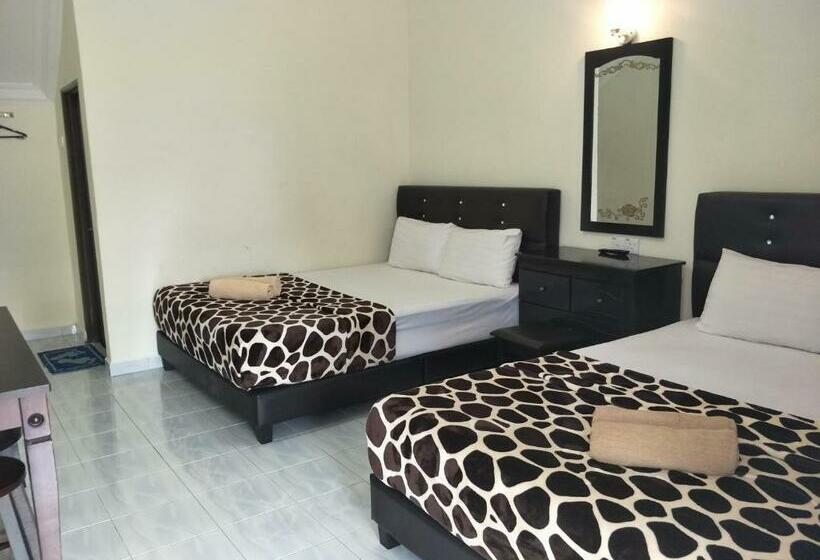 اتاق استاندارد چهار تخته, Rasa Senang Villa  Islam Guest Only