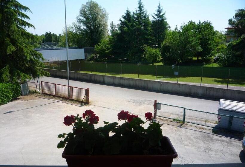 اتاق استاندارد, Smart Hotel Autodromo
