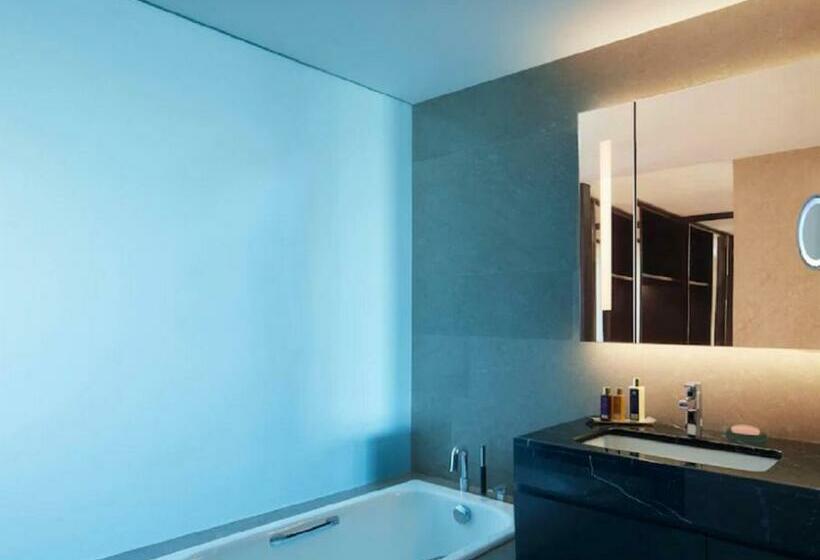 Premium Room City View, Vivanta Guwahati