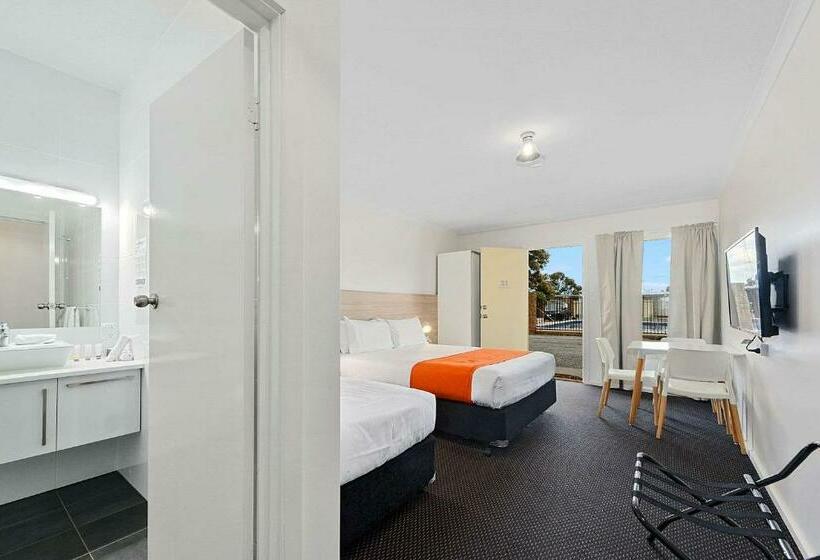 اتاق استاندارد سه نفره, Comfort Inn Flinders On Main