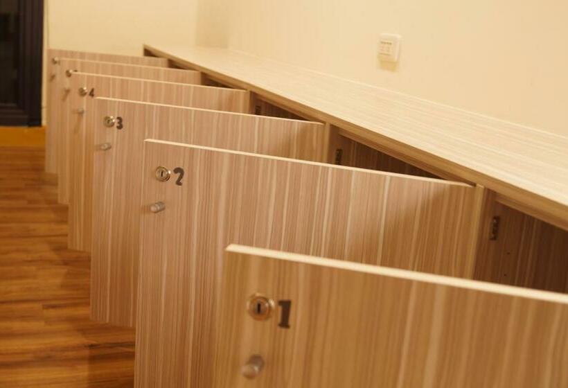 تختخواب در اتاق مشترک, Tripgg Hostel