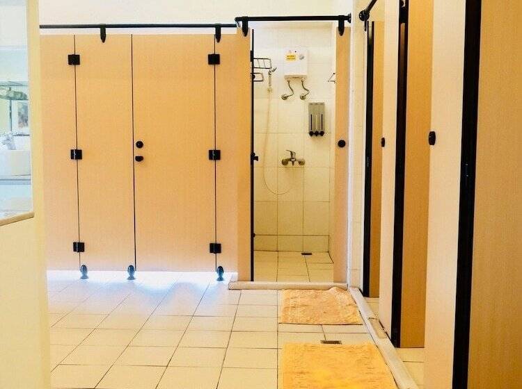تختخواب در اتاق مشترک, Tripgg Hostel