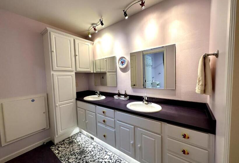 Standard Triple Room with Terrace, Green Garden