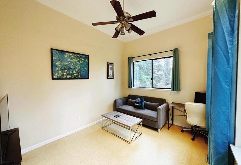 Standard Triple Room with Terrace, Green Garden