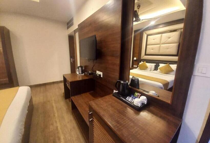 اتاق لوکس, Blue Orchid   A 3 Star Heaven In Tricity