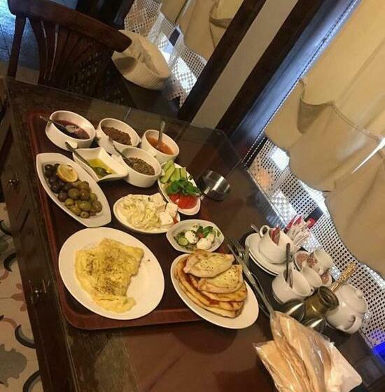 اتاق استاندارد سه نفره, Nabateans Home