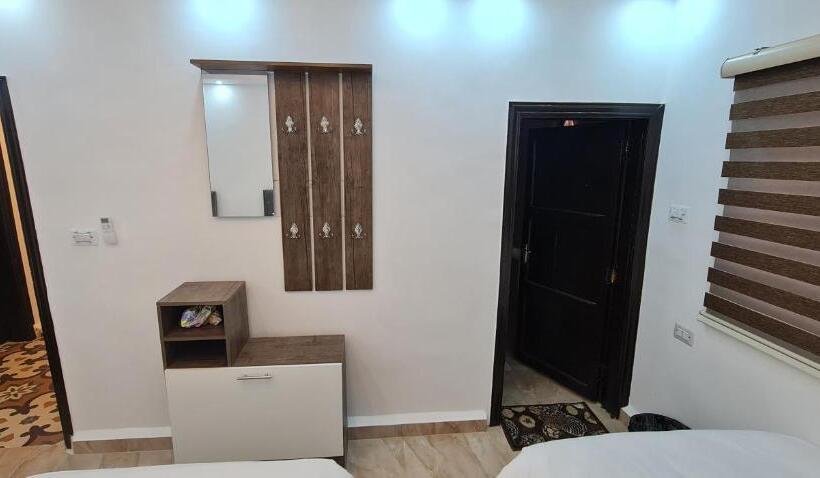 اتاق لوکس خانوادگی, Nabateans Home