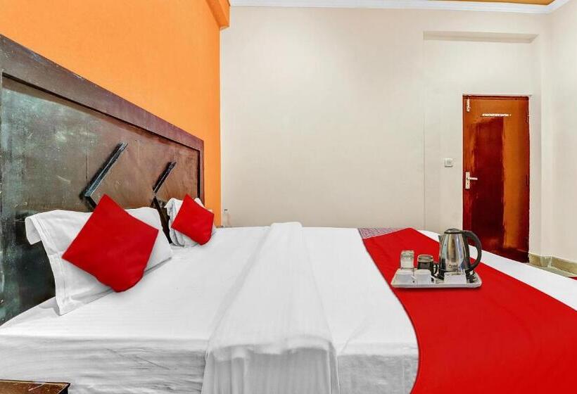 اتاق کلاسیک سه تخته, Flagship Shiv Ganga Home Stay