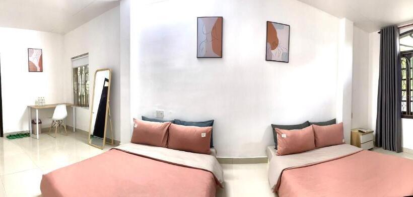 اتاق لوکس خانوادگی, Kly Apartment