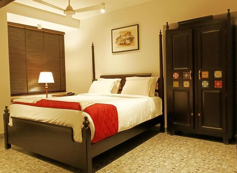 اتاق کلاب, Napier Heritage By Velvet Hotels