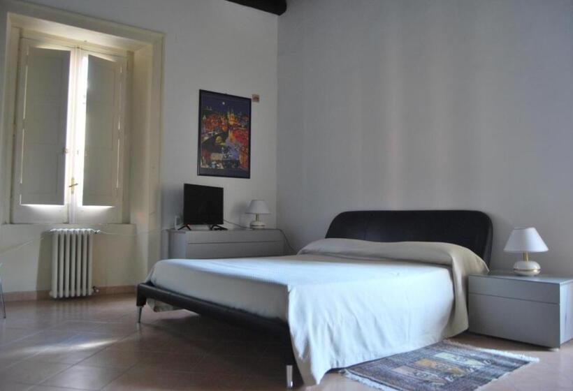 اتاق خانوادگی, B&b Pozzo Dei Desideri
