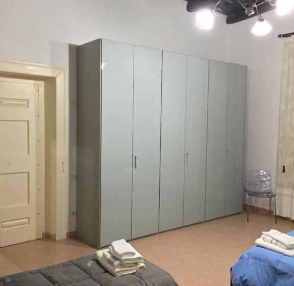 اتاق خانوادگی, B&b Pozzo Dei Desideri