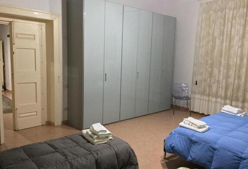 اتاق خانوادگی, B&b Pozzo Dei Desideri