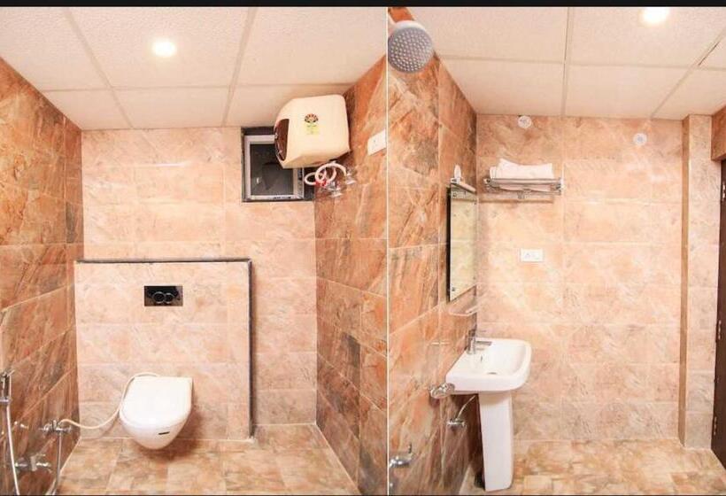 اتاق استاندارد, Collection O Hotel Pal Avadh