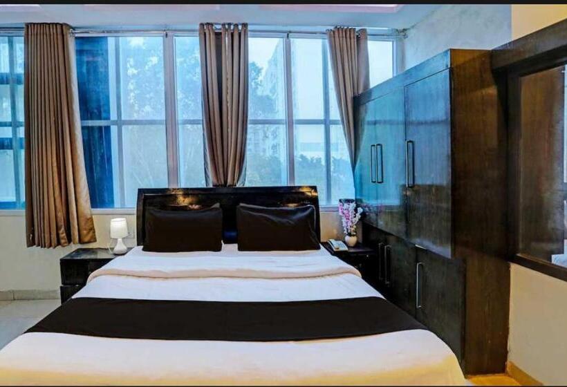 اتاق استاندارد, Collection O Hotel Pal Avadh