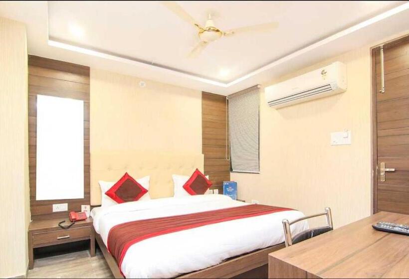 اتاق استاندارد, Collection O Hotel Pal Avadh