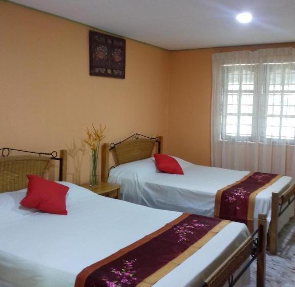 اتاق خانوادگی, Mai Chenang Guesthouse