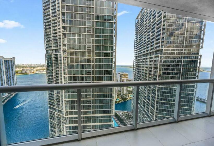 آپارتمان 1 خوابه با چشم‌انداز استخر, W Icon Brickell  Luxury 2br Highrise Corner Condo