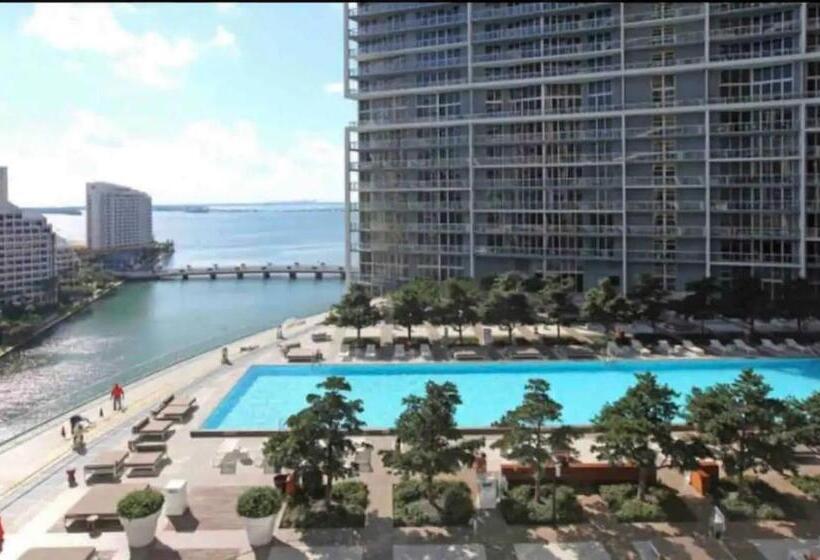 آپارتمان 1 خوابه با چشم‌انداز استخر, W Icon Brickell  Luxury 2br Highrise Corner Condo