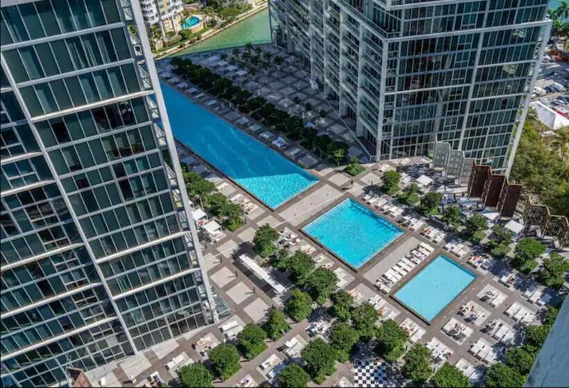 آپارتمان 1 خوابه با چشم‌انداز استخر, W Icon Brickell  Luxury 2br Highrise Corner Condo