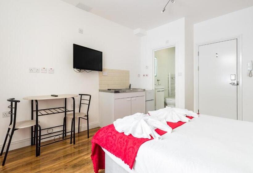 استودیوی استاندارد, City Rooms