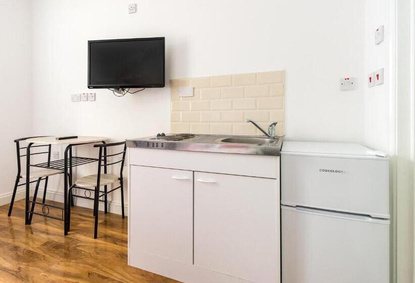 استودیوی استاندارد, City Rooms