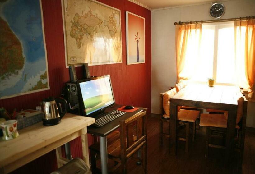اتاق استاندارد سه تخته با سرویس بهداشتی مشترک, Birdsnest Hostel Hongdae Foreigner Only